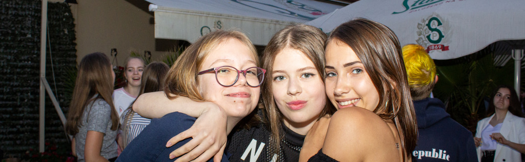 вечірка на теплоході